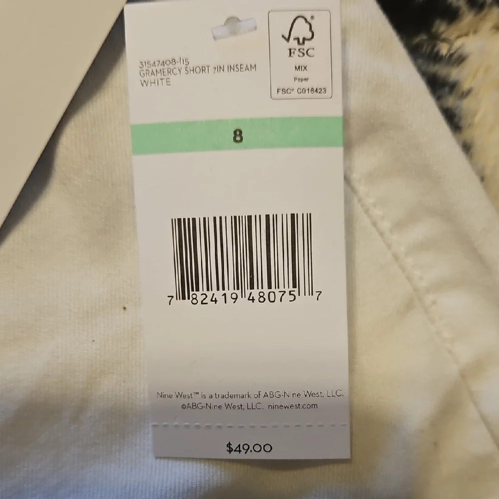 Nine West Women's Classic Cream Shorts - Picture 9 of 9